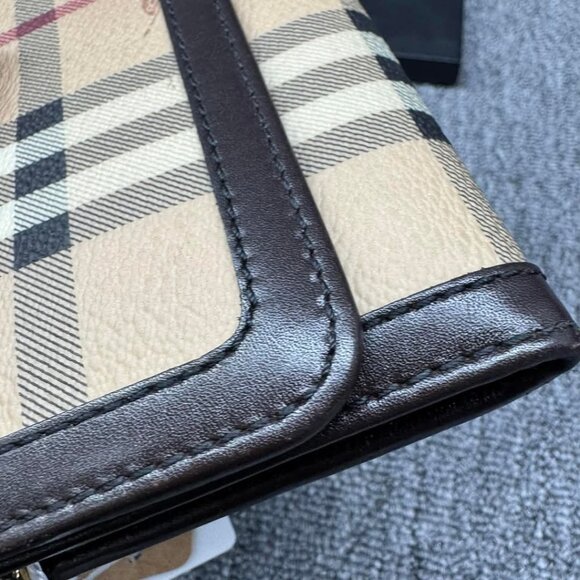 Burberry Leather Wallet 166-032425 - Picture 10 of 14